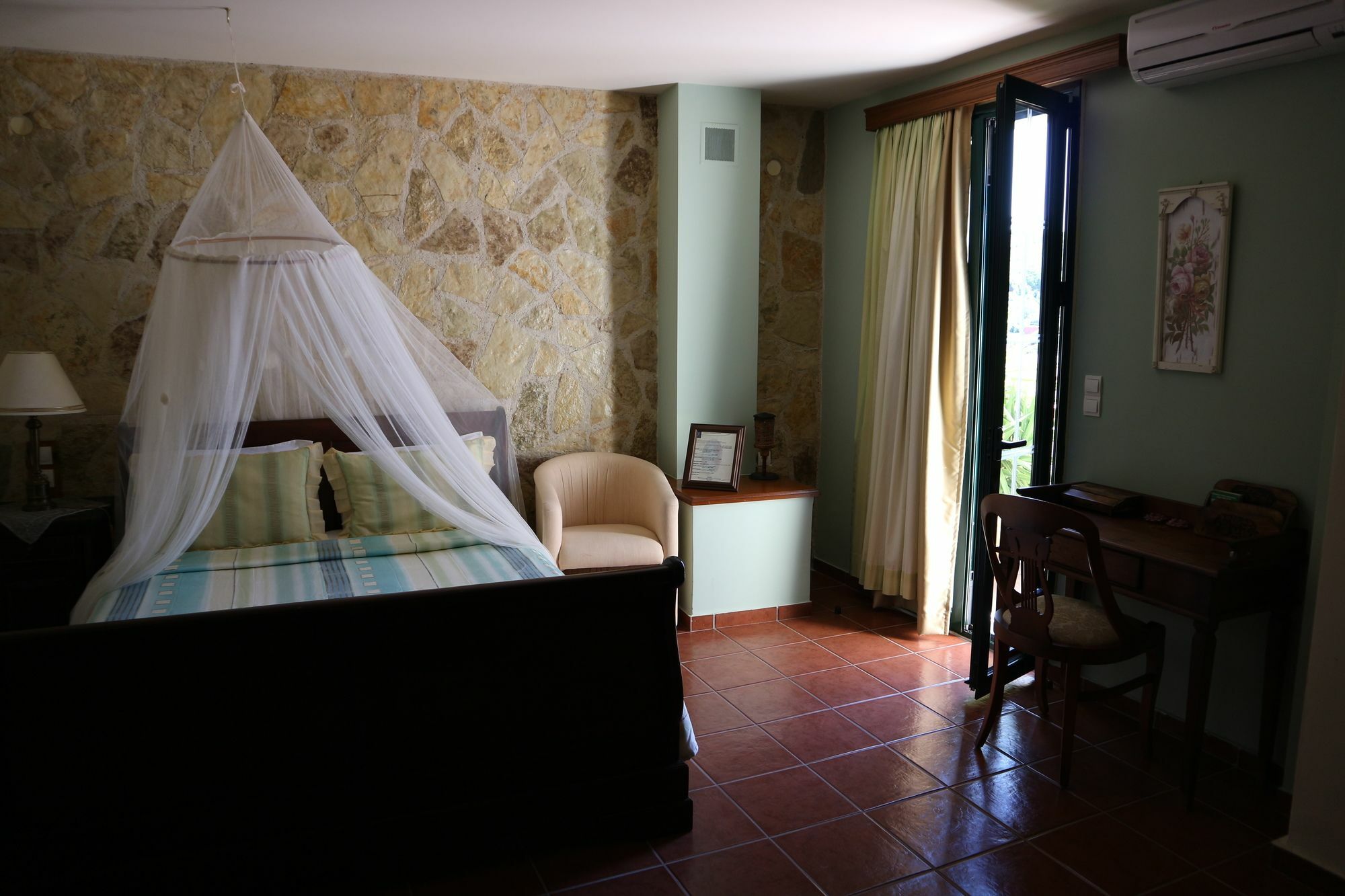 Orsalia Luxury Suites Platanés Exterior photo